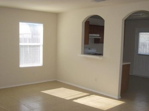 109 Spring Branch Cv, Uhland TX  78640-5431 exterior