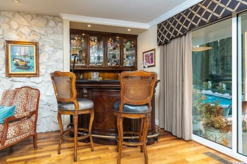 1629 Heather Ridge Dr, Glendale CA  91207-1035 exterior