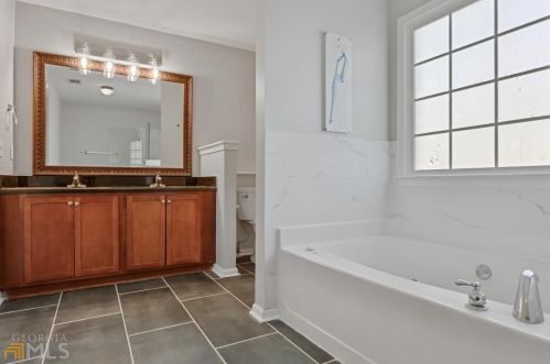 131 Bowen Cir, Atlanta GA  30315-2608 exterior