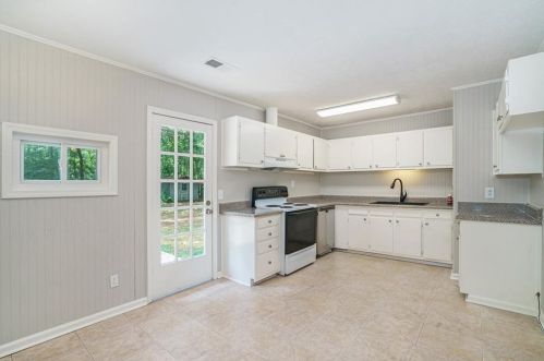 1640 Athens Hwy, Jefferson GA  30549-5821 exterior