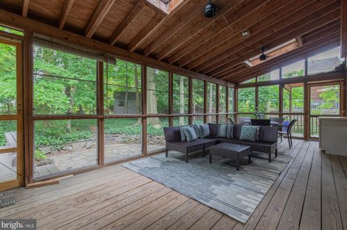 303 Melbourne Ave, Silver Spring MD 20901-2818 exterior