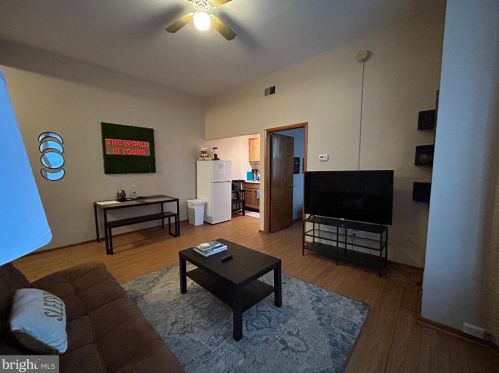 532 15th St, Philadelphia PA  19130-4004 exterior