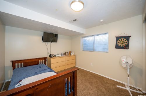 9242 Targhee Dr, Taylorsville UT 84088-6360 exterior