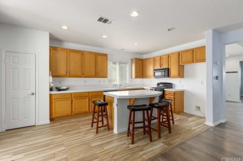 44022 Marbella St, Lancaster CA 93536 exterior