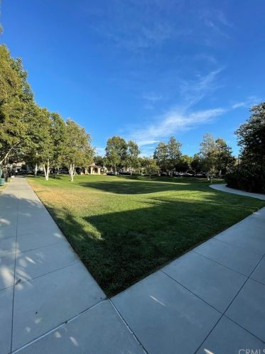 324 Quail Rdg, Irvine CA  92603-4240 exterior