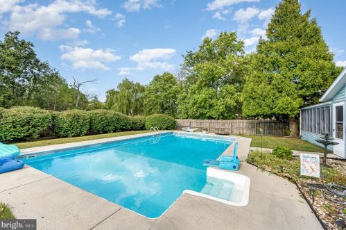 904 Pheasant Dr, Carlisle PA 17013-1255 exterior