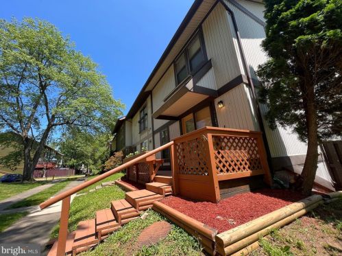 9725 Ashbourn Dr, Springfield VA  22015-1852 exterior