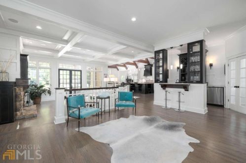 4711 Dudley Ln, Atlanta GA  30327-3330 exterior