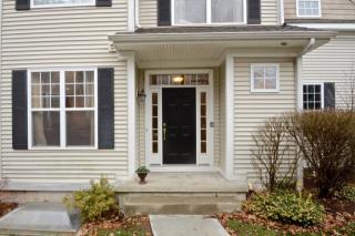 98 Goodwin Cir, Hartford, CT 06105-5202