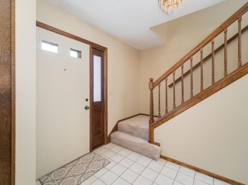 7808 101st St, Minneapolis, MN 55438-2071