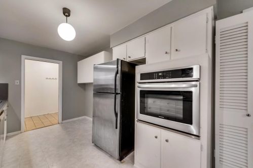 6912 Clemson Dr, Dallas TX  75214-1713 exterior