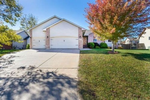 1937 Quail Crossing St, Andover, KS 67002-7521