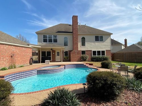 8533 Castle Creek Rd, Fort Worth, TX 76182-8411