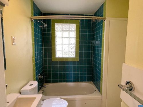 709 Nelson Dr, Charlottesville, VA 22902-4332