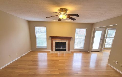 730 Fox Creek Ln, Cincinnati, OH 45245-1152