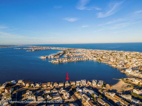 450 Tamiami Dr, Lavallette NJ  08735-3035 exterior