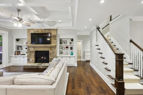 2574 Ashford Rd, Atlanta GA  30319-3204 exterior