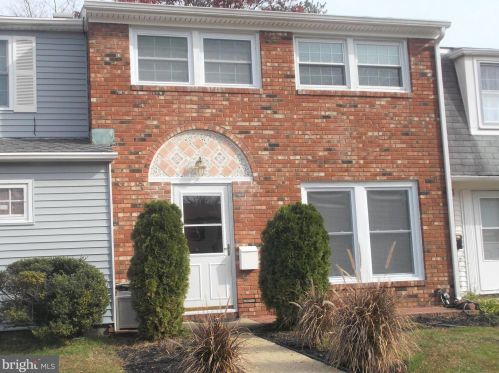 11 Raeburn Ln, Willingboro, NJ 08046-2506