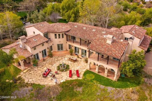 5850 Lapworth Dr, Calabasas, CA 91301-1858