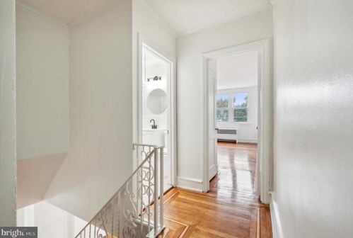 6937 19 St, Philadelphia PA  19146-2936 exterior