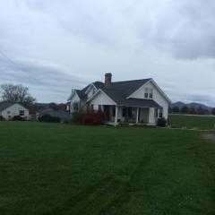 5298 Glade Valley Rd, Ennice, NC 28623-9139