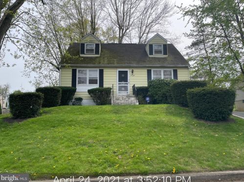 49 Rosedale Ave, Trenton, NJ 08638-3525
