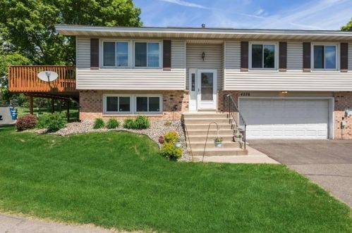 4276 Bridgewood Ter, Saint Paul, MN 55127-7805