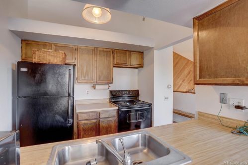 4253 Richfield Way, Denver CO 80013-3262 exterior