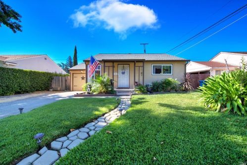 341 Buckeye St, Vacaville, CA 95688-2628