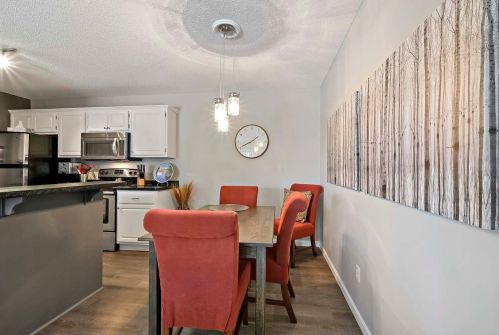 4924 Grenwich Ave, Saint Paul MN  55128-2059 exterior