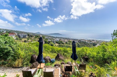 5454 Poola St, Honolulu HI  96821-1539 exterior