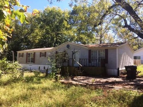 806 7th Ave, Clay Hill, TX 75860-1144