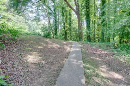 3324 Flowers Dr, Atlanta GA  30337-1001 exterior