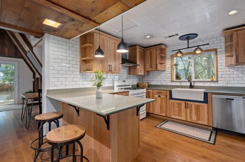 17652 Cindy Ln, Grass Valley, CA 95945-9671