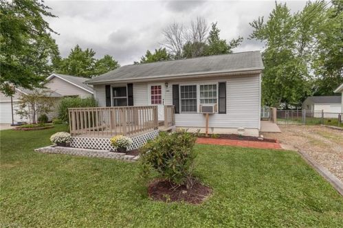1080 Lloyd Ave, Aurora OH  44202-9581 exterior