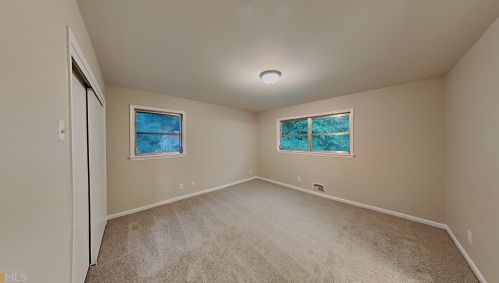 4587 Hopewell Rd, Atlanta GA  30337-5408 exterior