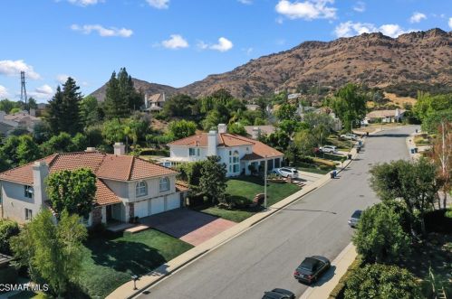 1225 Dumaine Ave, Calabasas, CA 91377-4709