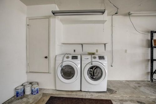 4000 Cortina Dr, Austin TX  78749-4924 exterior