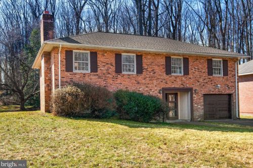 6643 Kirby Ct, Falls Church, VA 22043-1727