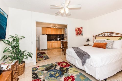 240 Liliuokalani Ave, Honolulu HI 96815-3529 exterior