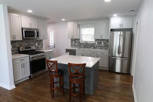 813 Mercury Dr, Atlanta GA  30331-3321 exterior