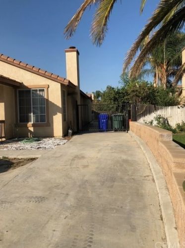 4275 Columbia Ave, Riverside CA  92501-6600 exterior