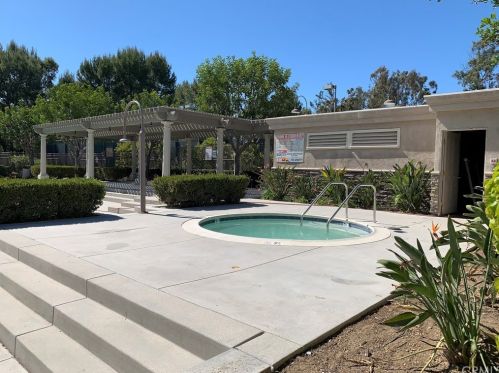 15 Sunrise, Irvine CA  92603-3719 exterior