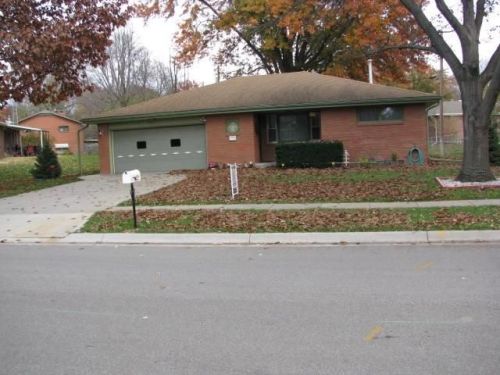 4122 Southgate Blvd, Lincoln, NE 68506-4879