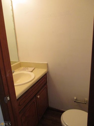 2616 Shore Wood Ct, Conyers GA  30013-1197 exterior