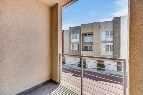 252 Jeanette Ln, Santa Ana CA  92705-6016 exterior