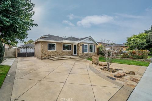 1222 Chestnut Ave, Santa Ana, CA 92703-4536