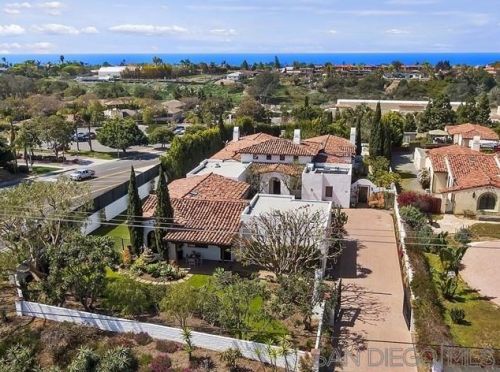 90 Seeman Dr, Encinitas, CA 92024-2886