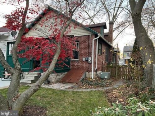 125 Parker St, Carlisle PA  17013-2821 exterior