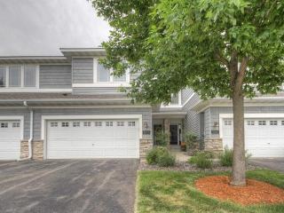 5057 Archer Ln, Minneapolis MN  55446-2745 exterior